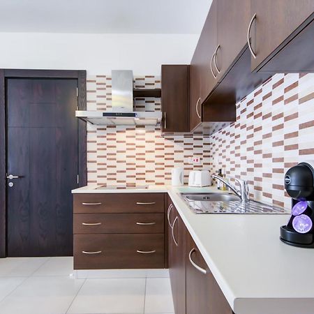 Stylish 2Br Apt With Balconies In St Julians, Paceville - Apt 6 By Vaganza St. Julian's Zewnętrze zdjęcie
