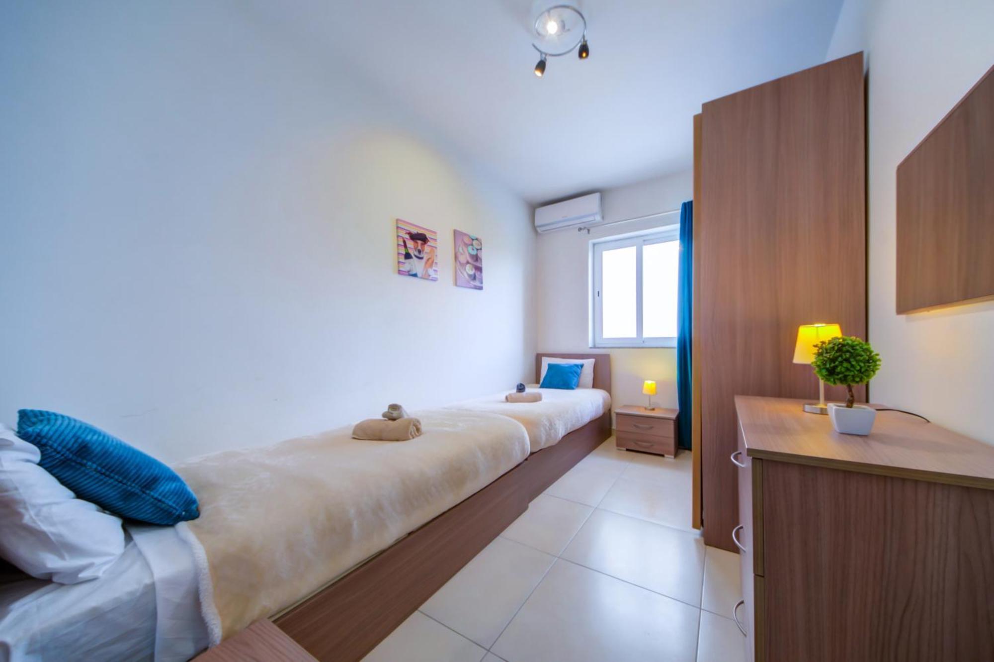 Stylish 2Br Apt With Balconies In St Julians, Paceville - Apt 6 By Vaganza St. Julian's Zewnętrze zdjęcie